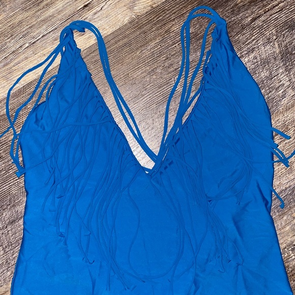 One piece - Picture 3 of 10